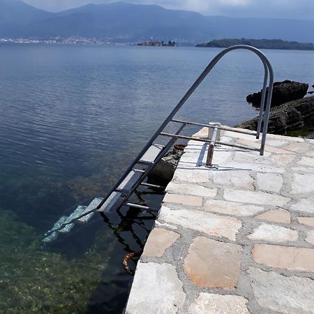 Holiday Home Brinic Tivat Buitenkant foto