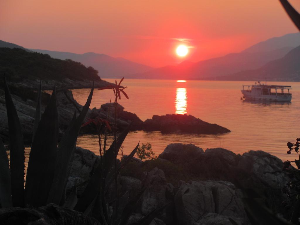 Holiday Home Brinic Tivat Kamer foto