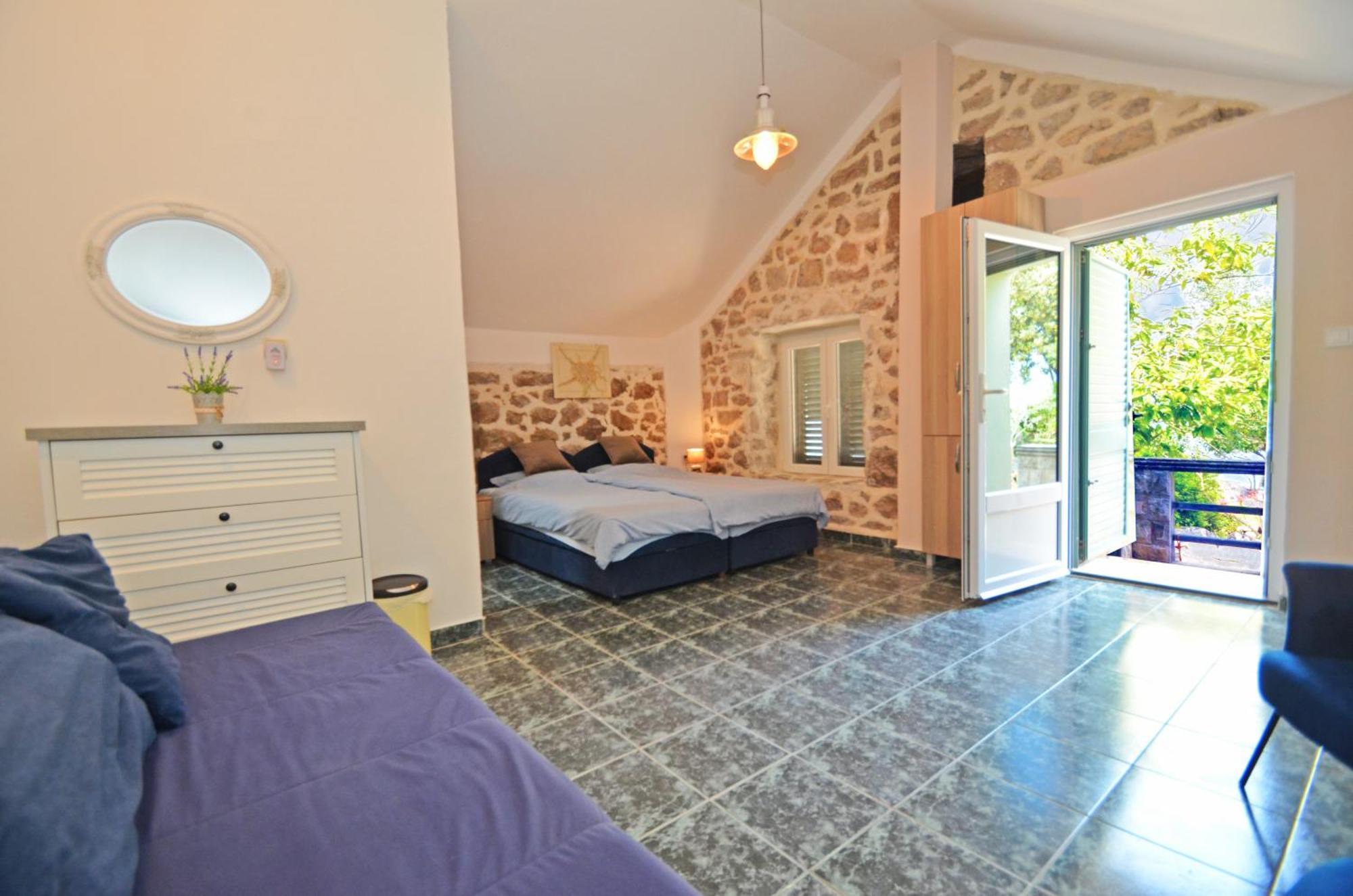Holiday Home Brinic Tivat Buitenkant foto