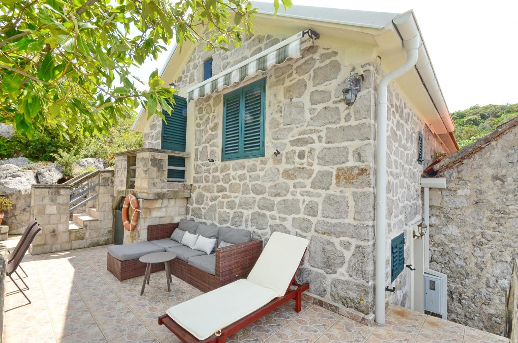 Holiday Home Brinic Tivat Buitenkant foto